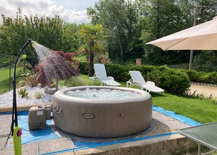 Cascina Bramasole 펜션 *